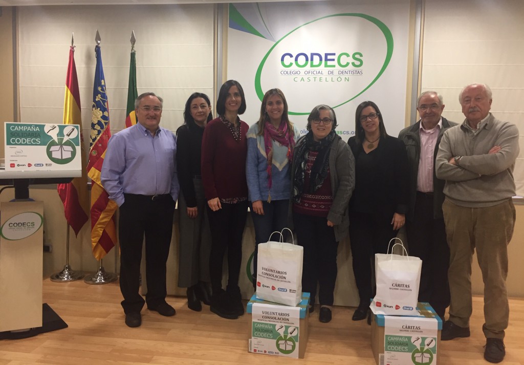 Representantes del CODECS junto a las entidades beneficiarias en esta nueva campaña solidaria. 